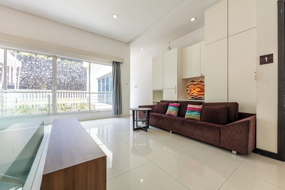 38Pax Flame of the Forest Retreat Villa KL by Verano