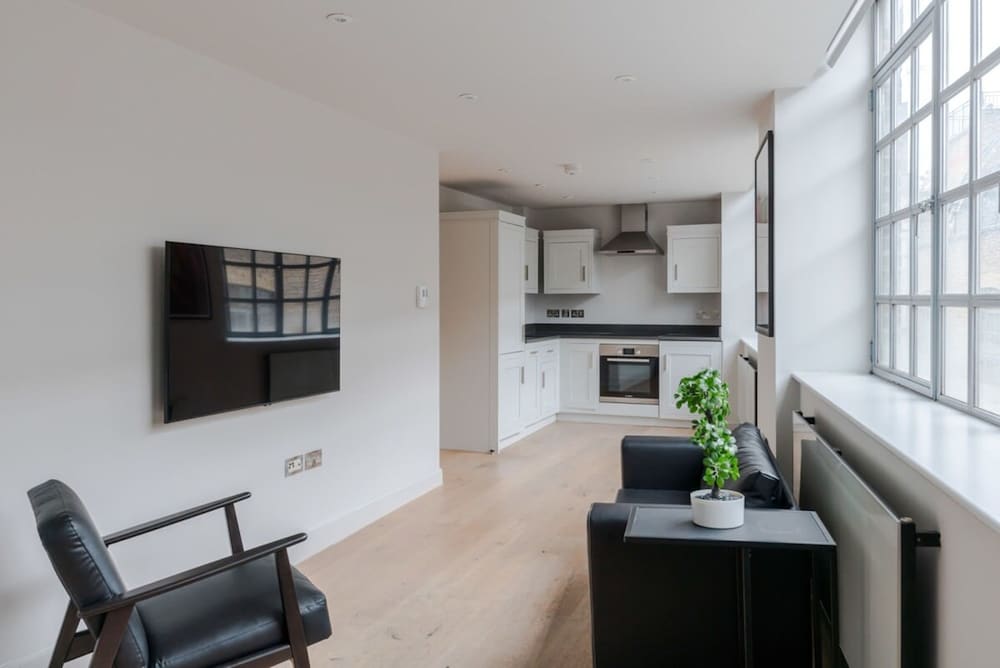 Dolls House - Farringdon - by Frankie Says