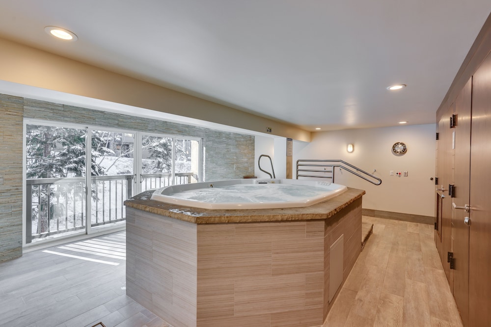 Condo Near Golf Club 2 Mi to Vail Ski Resort! - Property Image 13