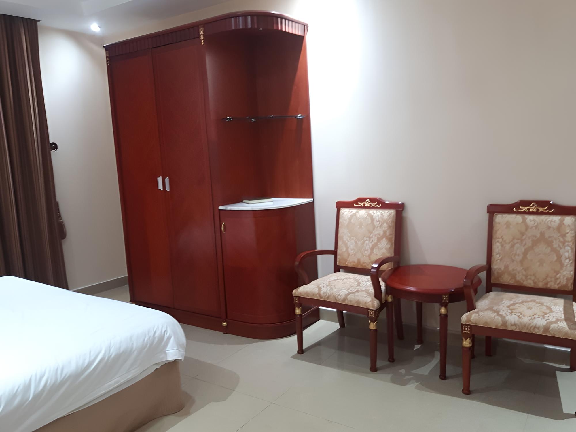 Mani VIP Suites