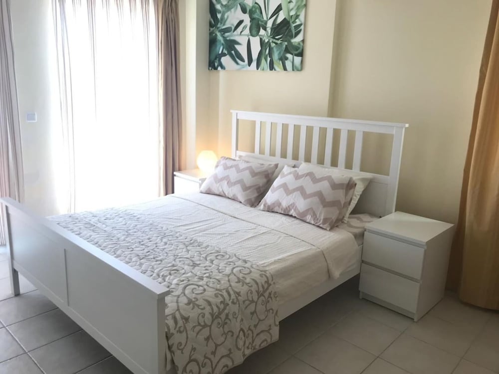 Stunning 4 Bedroom Private Villa - With Pool view 5
