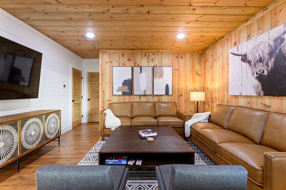 Luxury Retreat in Broken Bow