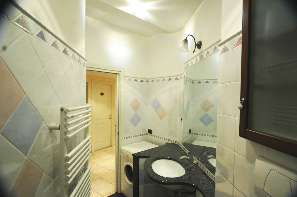 Roma Chic House - Delightful Luxury Apartment 3 People, With Jacuzzi
