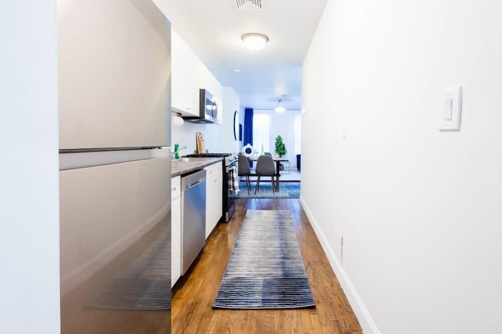 1435 UES Apartment