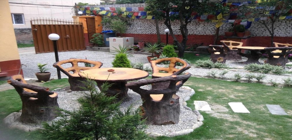 Photo 12