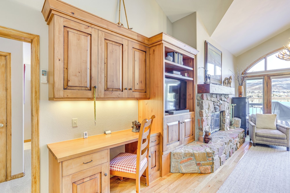 Seasons Lodge at Arrowhead: Beaver Creek Condo!