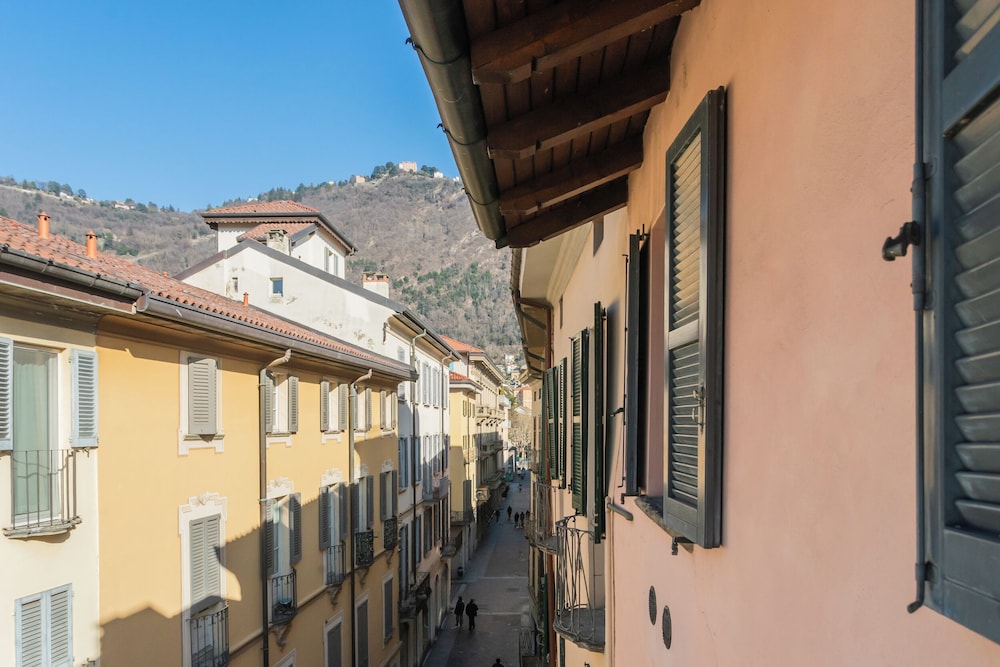 Domus in Como by Rent all Como