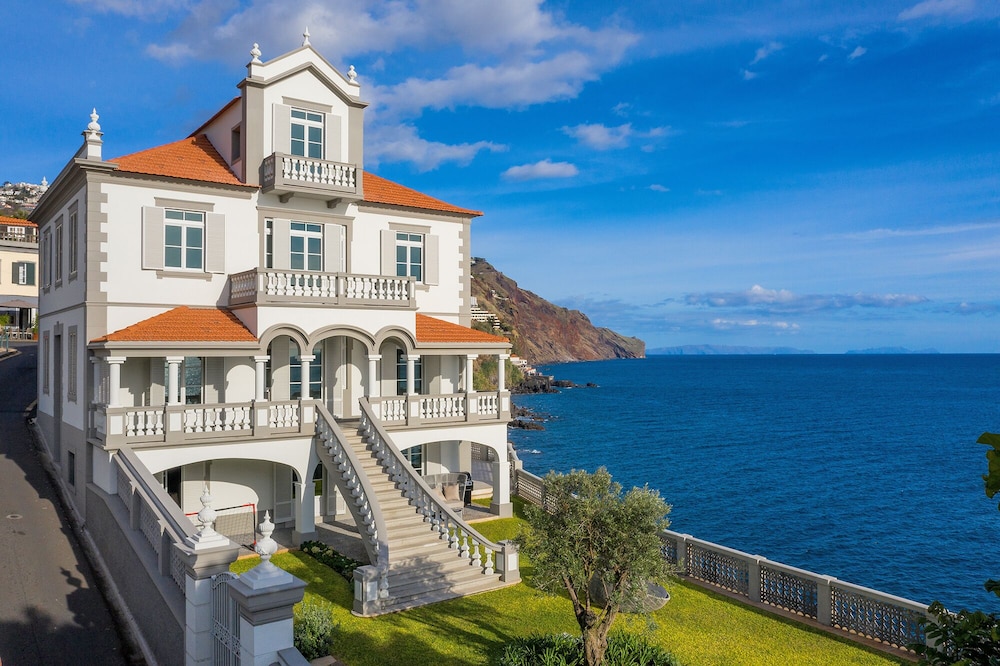 Luxury Barreirinha House view 3