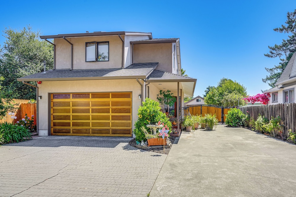 Alameda Studio w/ Patio: 3 Mi to Oakland Coliseum!