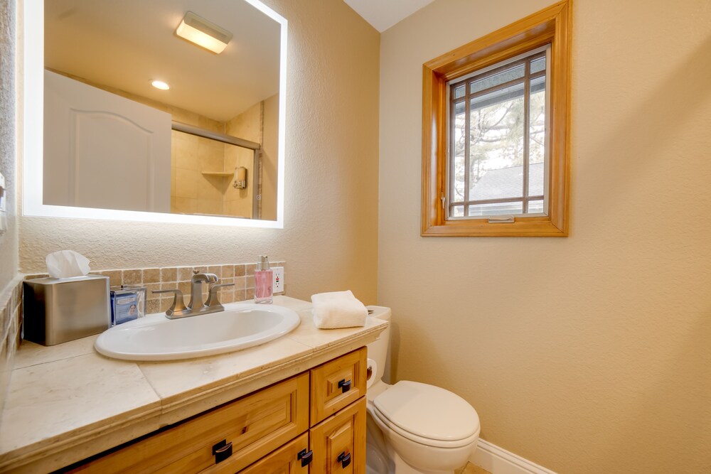Reno Vacations - Sleek Reno-lake Tahoe Retreat, 4 Mi to Ski Mt Rose - Property Image 25