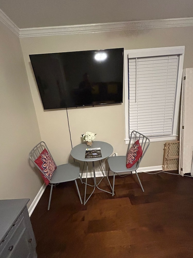 Schiffman Northeast Nook