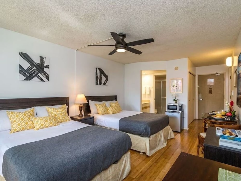 Signature Residences at Maui Banyan