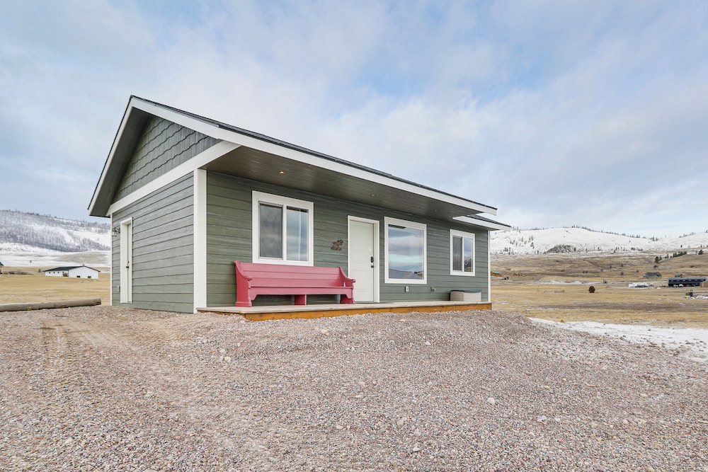 Starry Skies & Mtn Views: Family Retreat in Elmo