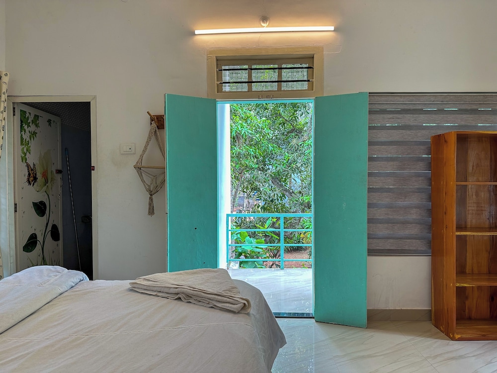 Molly's Hostel