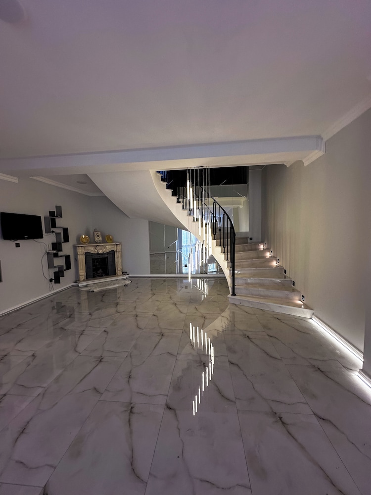 Central Vip Villa