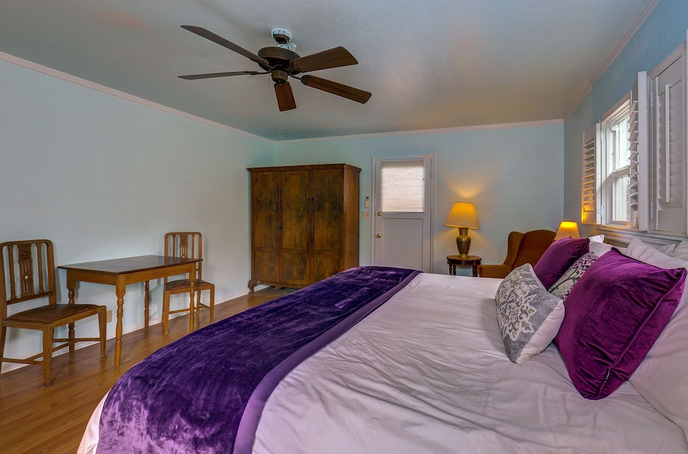 Ashland Vacations - Carlisle Garden Suites - Property Image 47