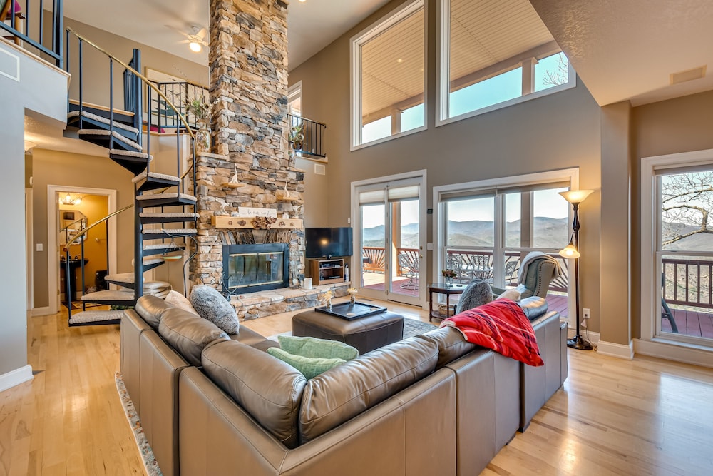 Sky Valley Home w/ Mtn View, 5 Mi to Rabun Bald! view 5