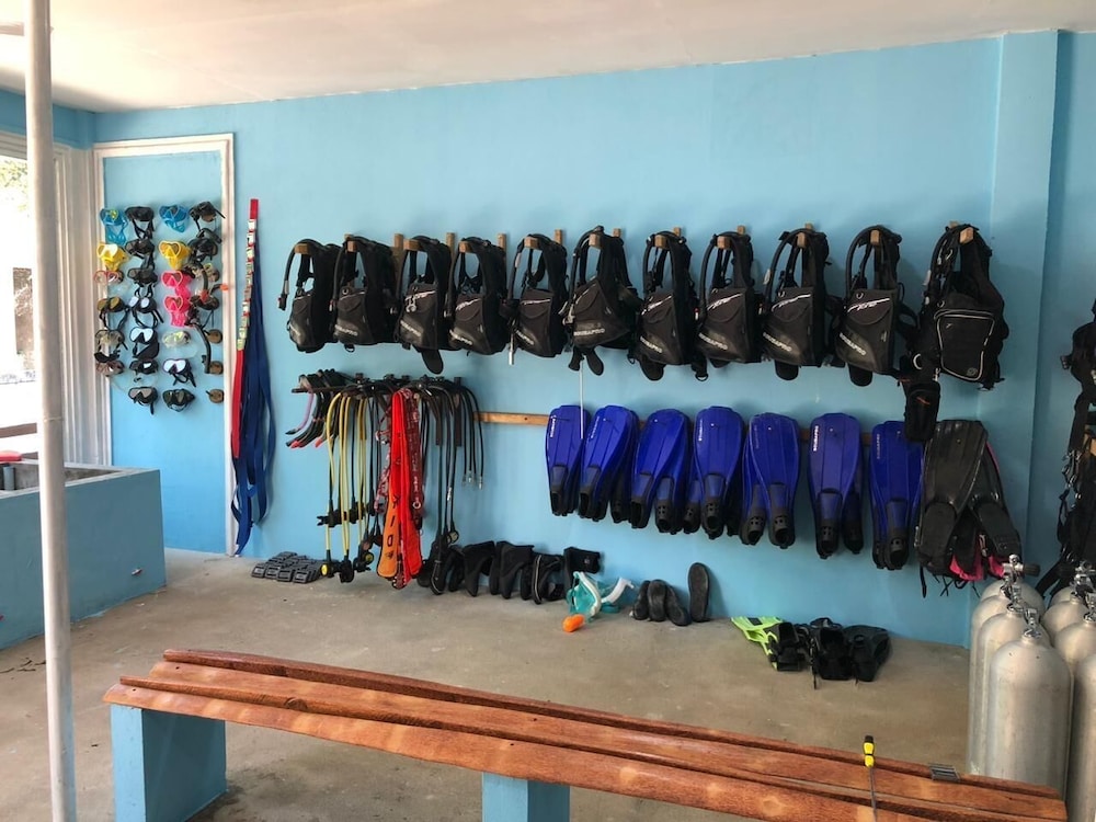 Dive and Sleep - All Inclusive Diving Guesthouse - 3 Dives per day