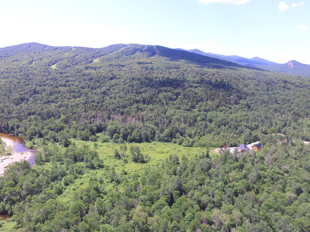 Moose Lodge and Cabins by Bretton Woods Vacations