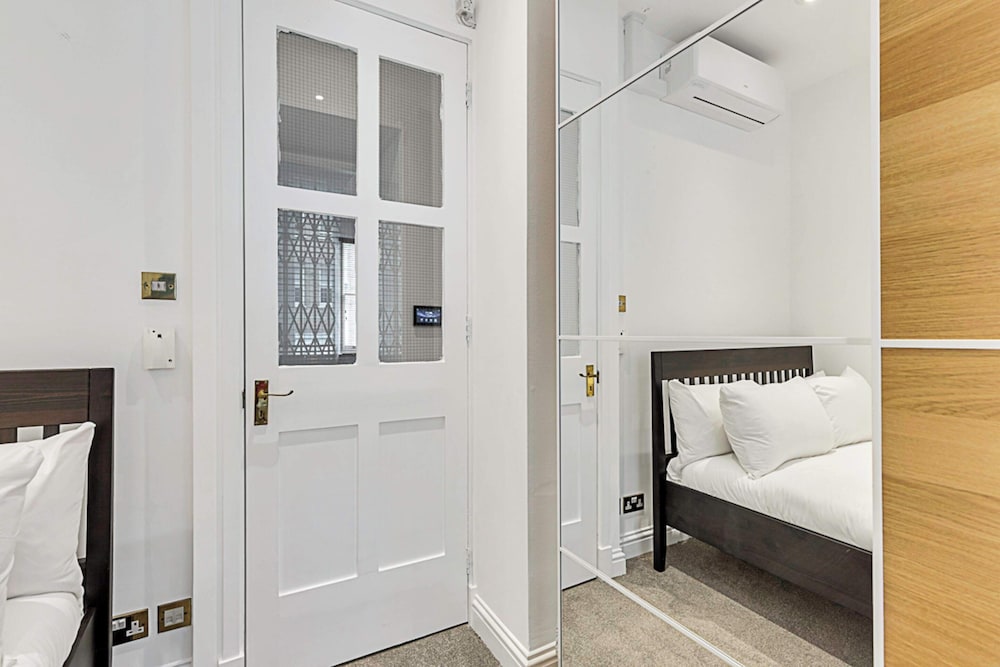 A One-bedroom Apartment Situated In Central London