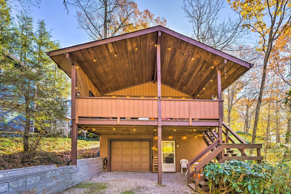 Newland Home w/ Fire Pit: 7 Mi to Grandfather Mtn view 4