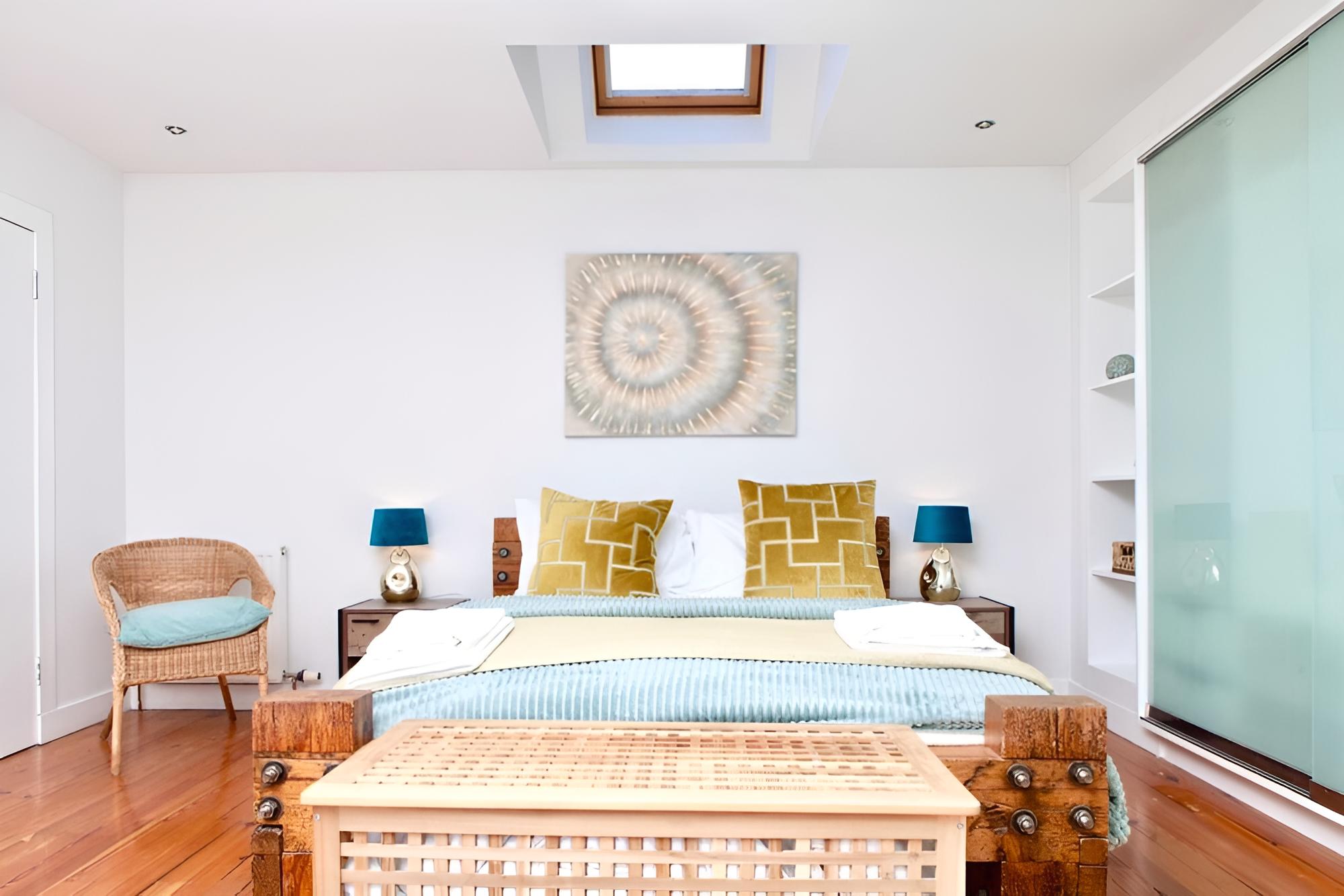 Gorgeous Home in Vibrant Leith view 2