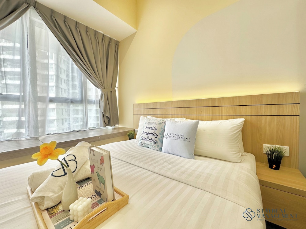 Country Garden Danga Bay Sea View Homestay by Stayrene