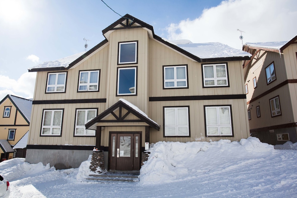 Niseko Alpine Apartments