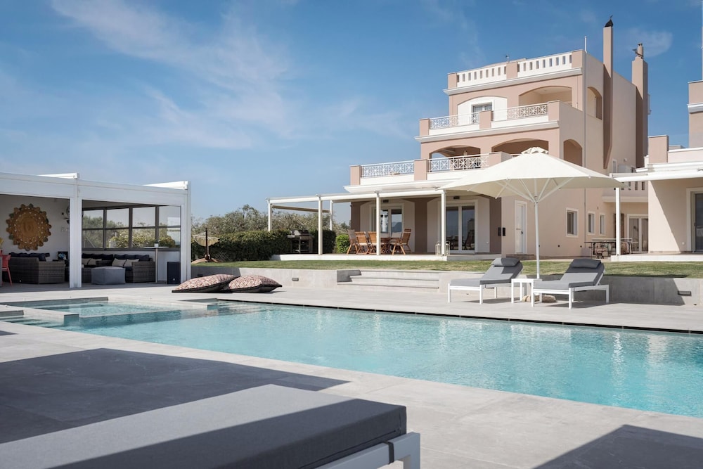 Ema's Guest House