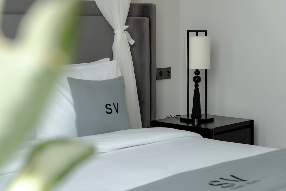 AMO Residences
