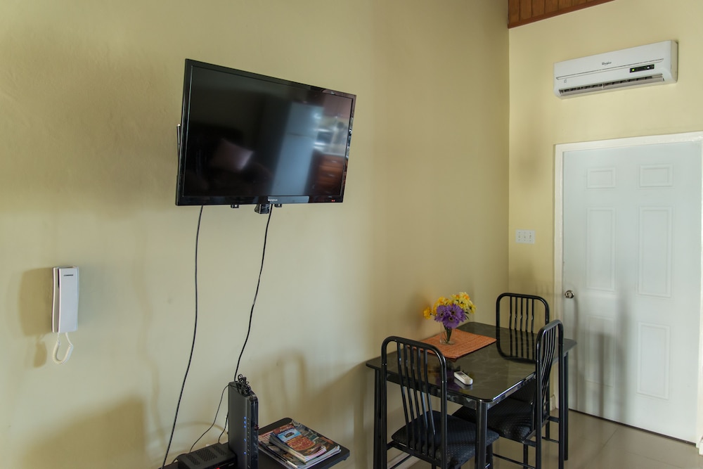 Claudeville Condo