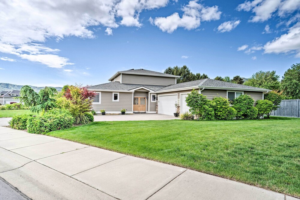 Lake Chelan Home w/ Boat Dock & Slip view 5