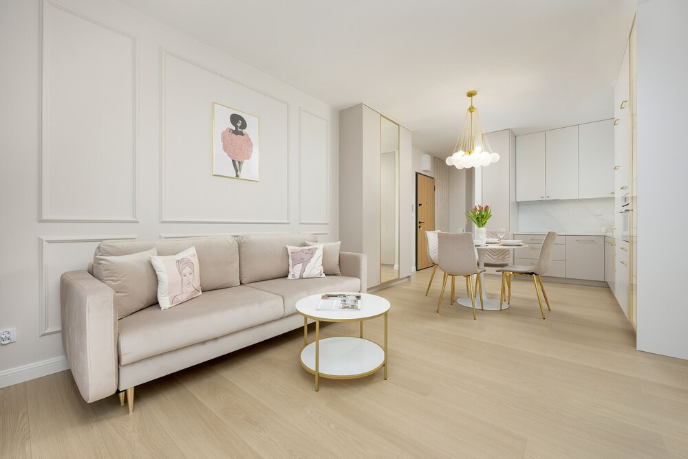 Stylish Apartment 7th Floor by Renters