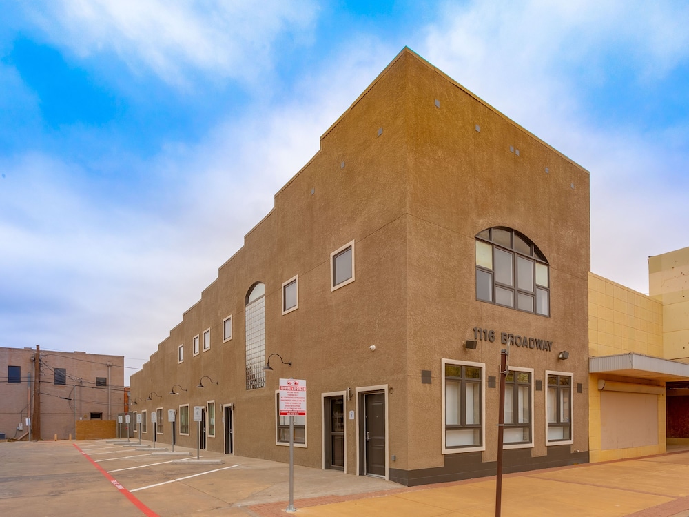 Hotel Millsap Suites by Pioneer Pocket Hotel - Image 1