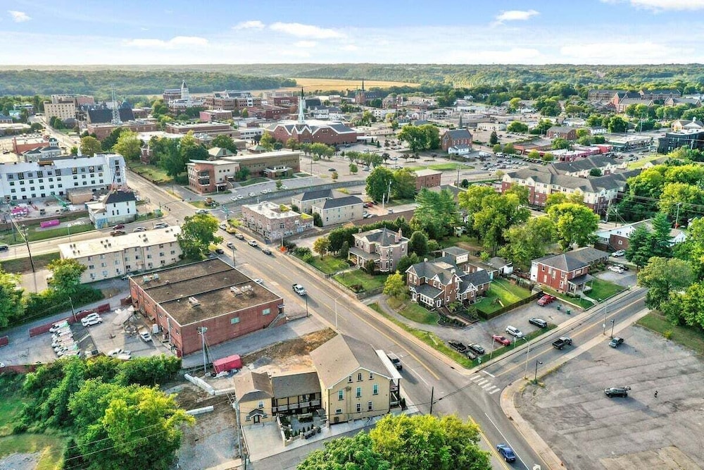 Todd's Place in Downtown Clarksville