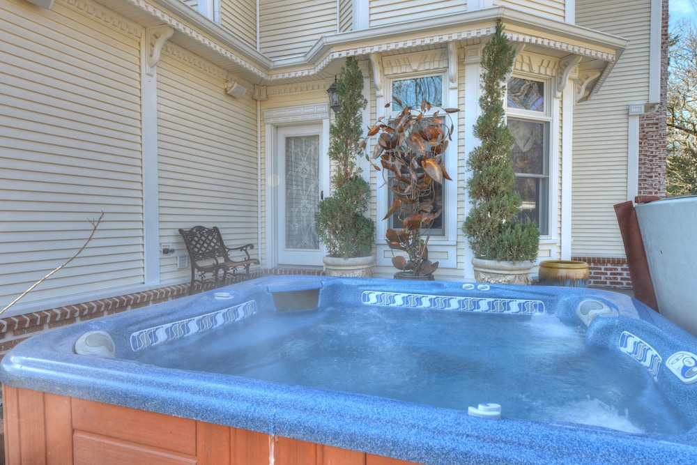 The Victoria B & B