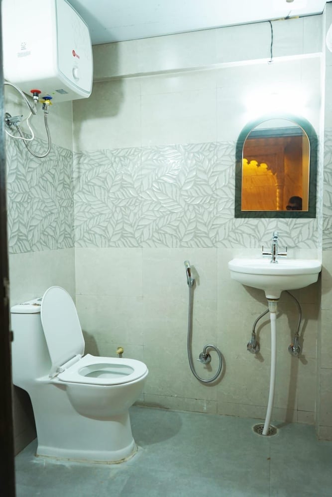 Batra Guest House