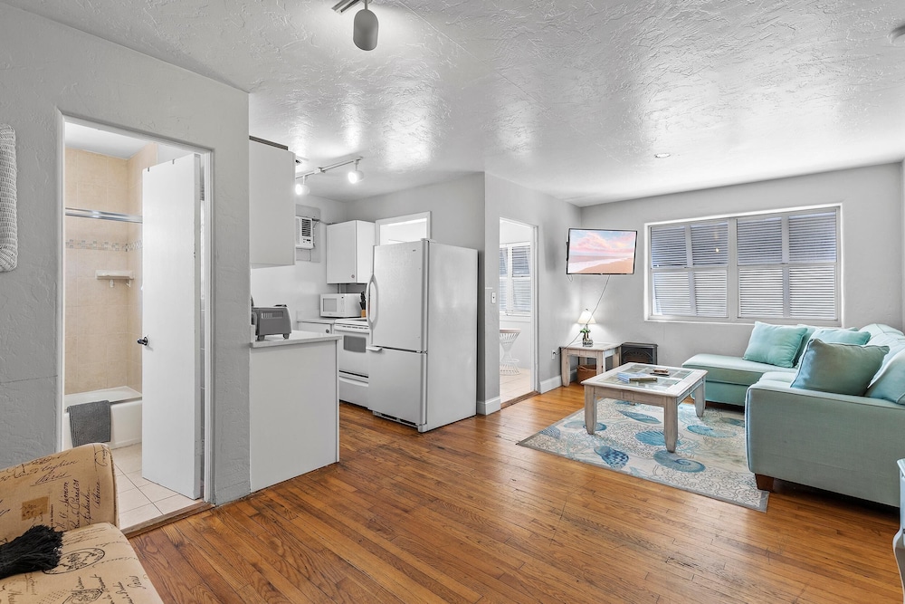 Flagler Suites 4