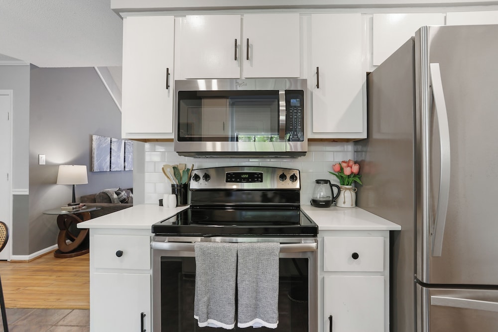Adorable Bungalow Near Tybee Beach
