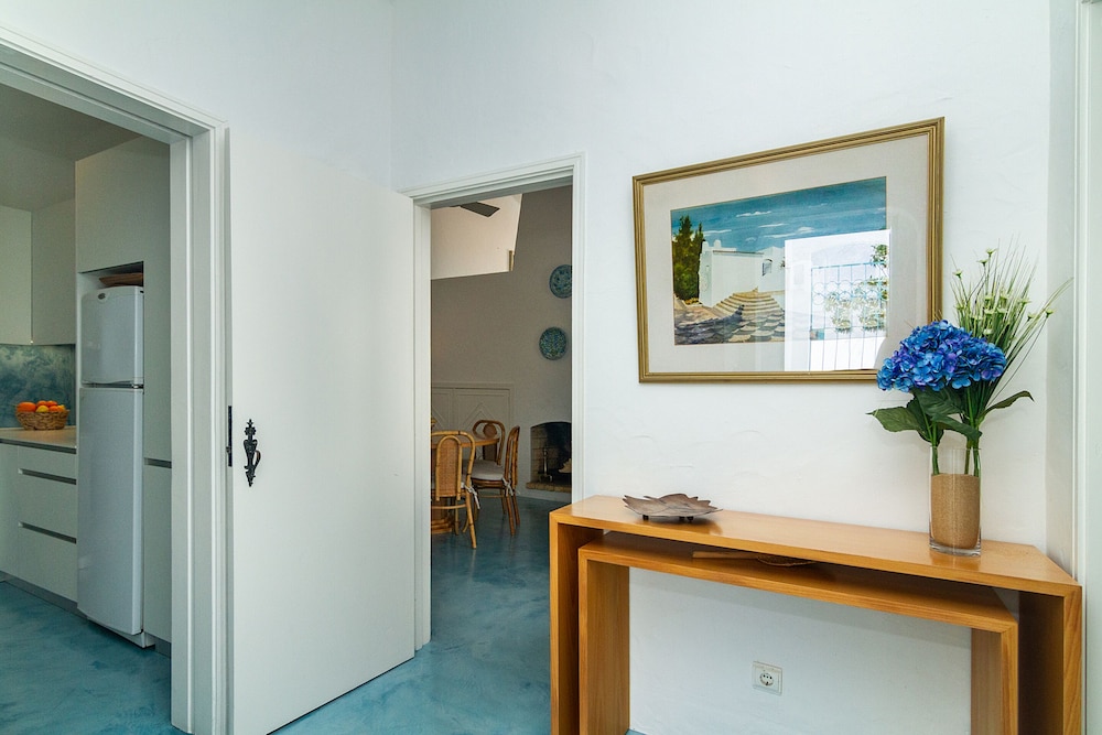 Liiiving in Algarve Alvor Blue Villa