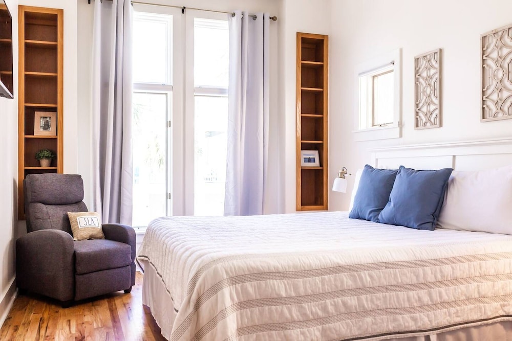Days Like This -spacious Home Steps From the Beach