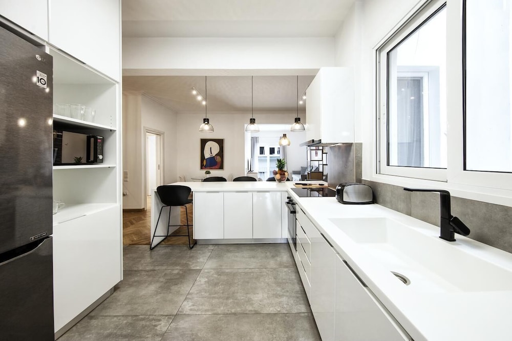 Kolonaki Square Executive Apartment