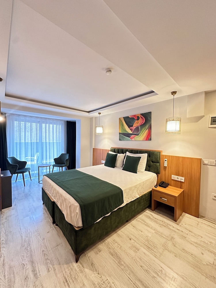 Mogons Exclusive Hotel - Image 49