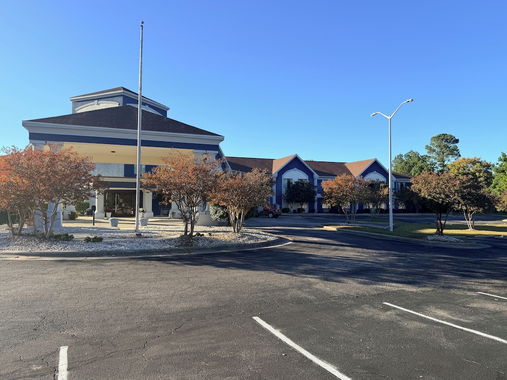 Haven Inn & Suites