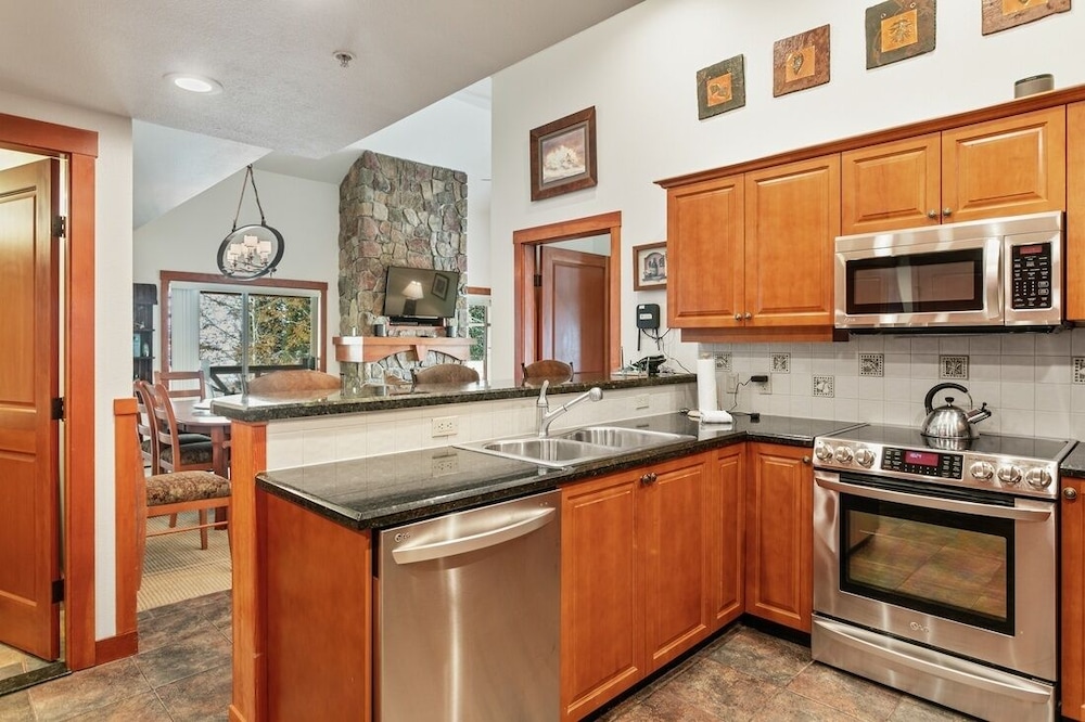 Eagle Springs West Condos - Solitude UT
