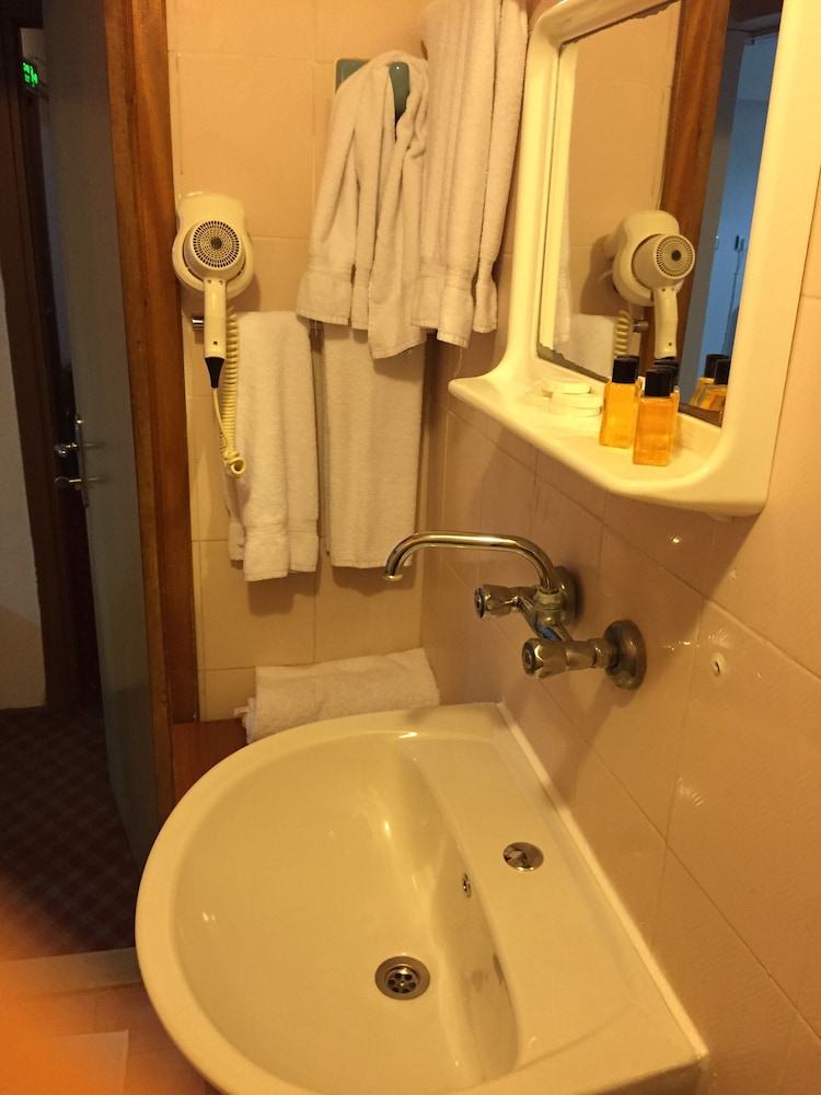 Istanbul Paris Otel & Pansiyon - Image 47