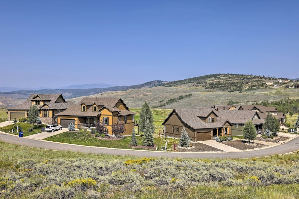 Deluxe Granby Ranch Hillside Home: Private Hot Tub