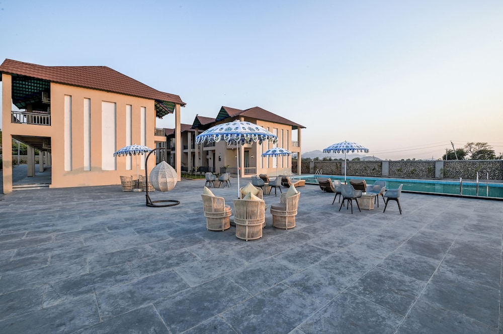 The Bhagwati Cottage & Villa