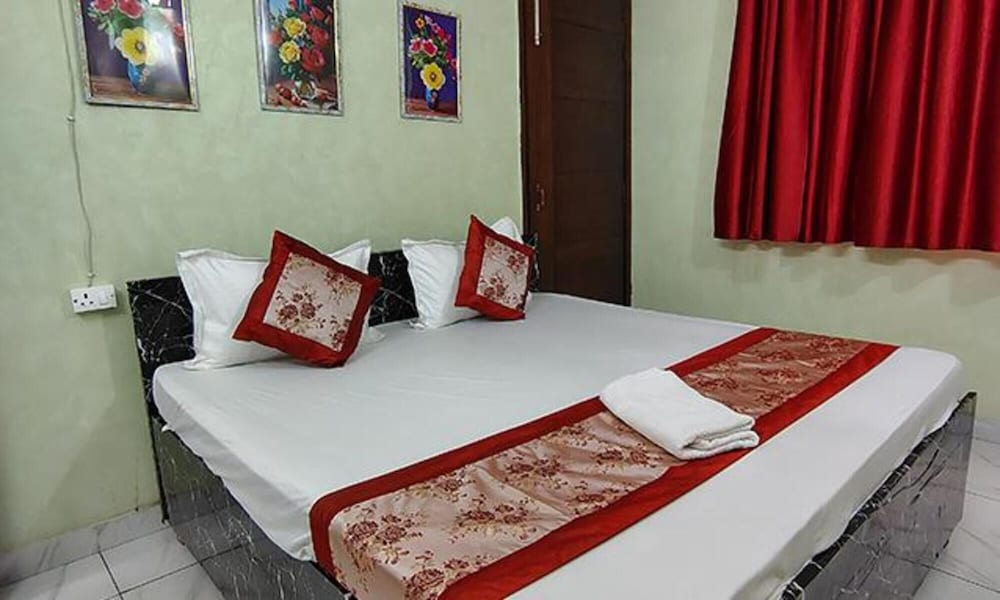 Fabhotel Buland Plaza