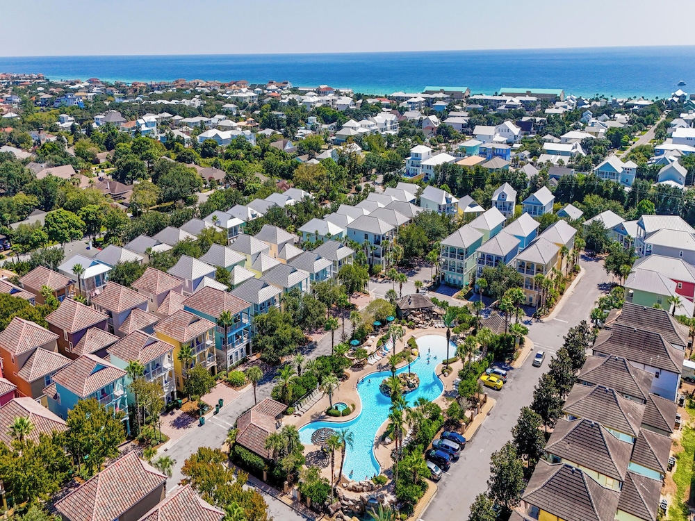 Sunny Beach by Southern Vacation Rentals
